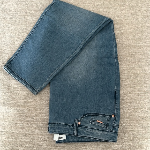 Nine West Gramercy Cropped Jeans. Size 16. NWT. - Picture 3 of 11